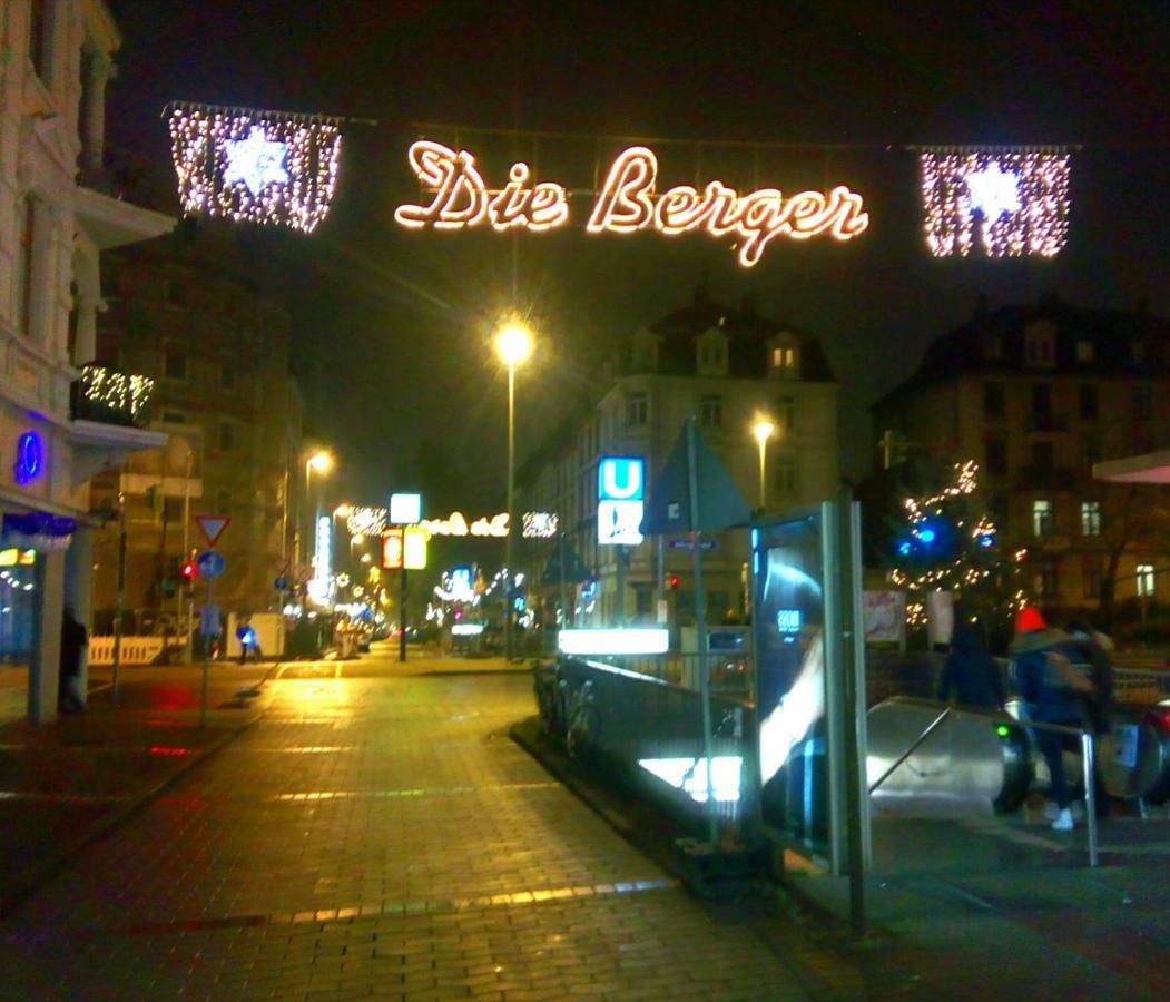 Citycentre Room For 1 Female Persons - Alternative Plus 1 Child Frankfurt am Main Buitenkant foto